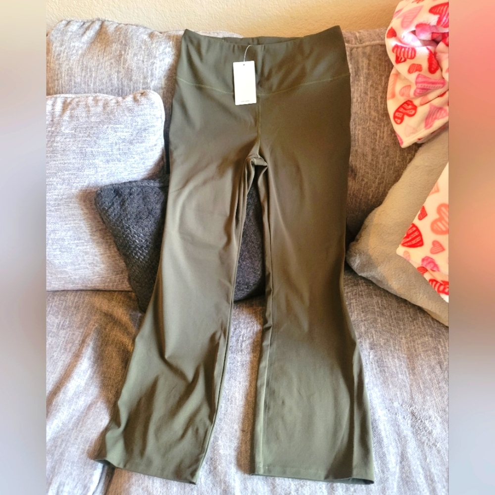 Green Halara wide leg leggings